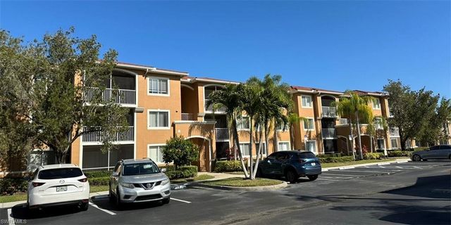 1875 Florida Club DR 7309, Naples, FL 34112
