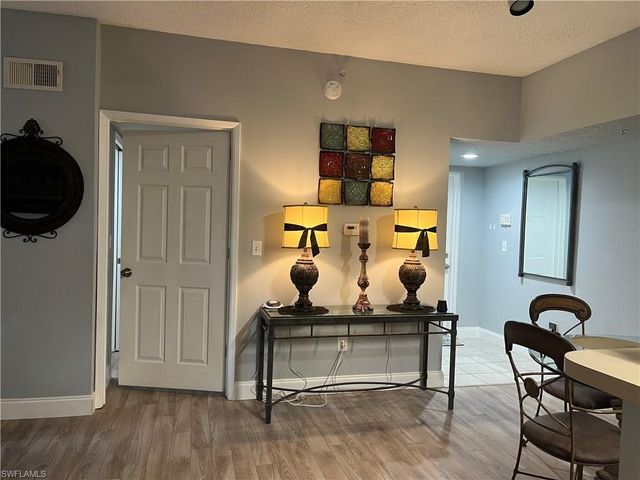 1875 Florida Club DR 7309, Naples, FL 34112