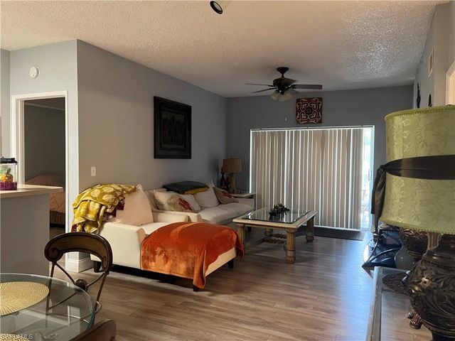 1875 Florida Club DR 7309, Naples, FL 34112