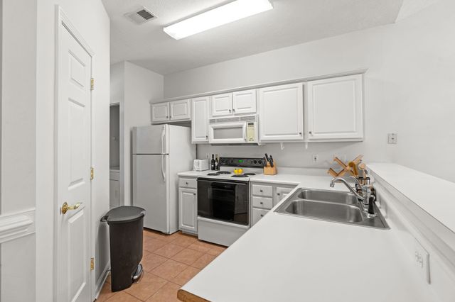 620 River Oaks Dr Apt 53H, Myrtle Beach, SC 29579