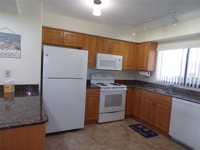 1356 RIO DE JANEIRO AVENUE 108, Punta Gorda, FL 33983