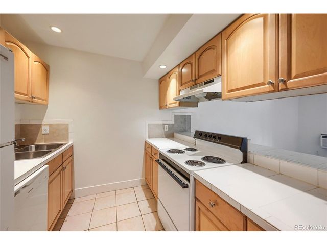2707 Valmont Rd 212C, Boulder, CO 80304