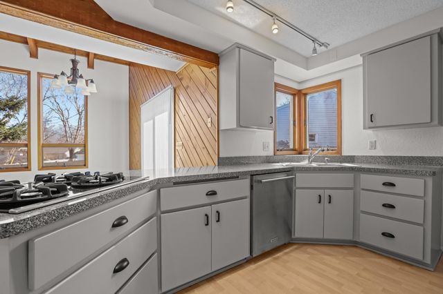 5492 Altura Road NE, Fridley, MN 55421