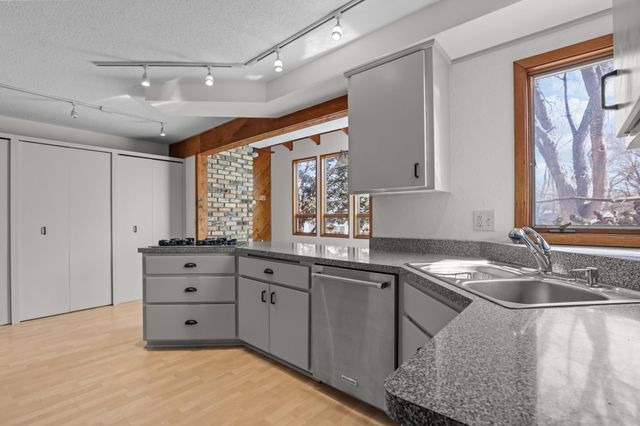 5492 Altura Road NE, Fridley, MN 55421