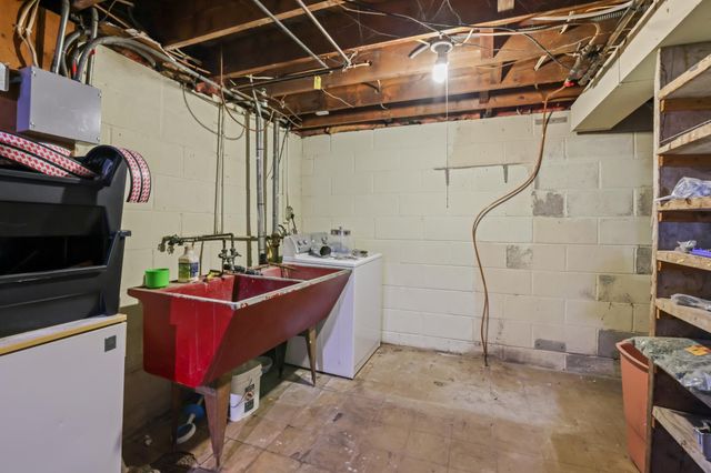 5492 Altura Road NE, Fridley, MN 55421