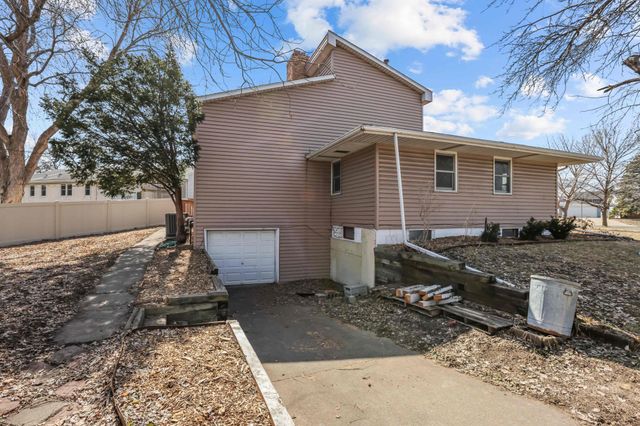 5492 Altura Road NE, Fridley, MN 55421