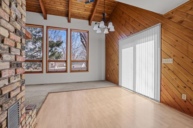 5492 Altura Road NE, Fridley, MN 55421