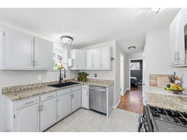 10050 W Kline Dr, Denver, CO 80215