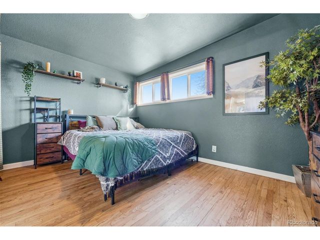 10050 W Kline Dr, Denver, CO 80215