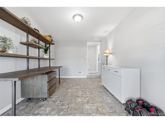 10050 W Kline Dr, Denver, CO 80215