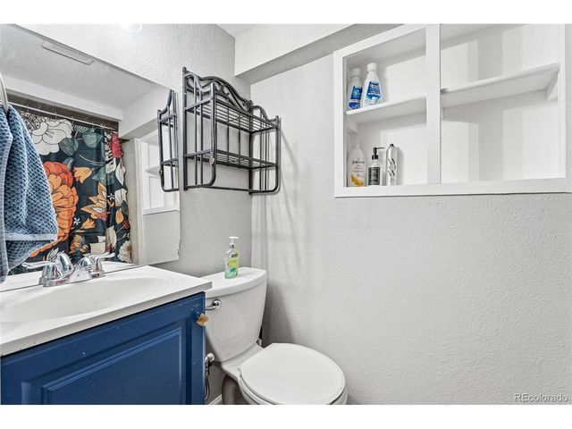 10050 W Kline Dr, Denver, CO 80215