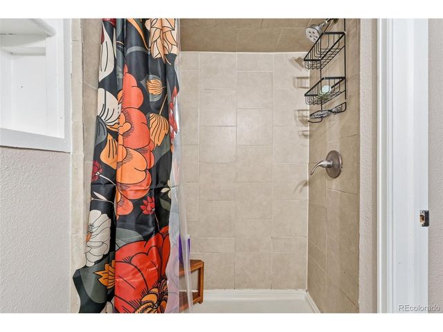 10050 W Kline Dr, Denver, CO 80215