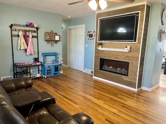 5003 HILLSDALE Avenue, Erie, PA 16509