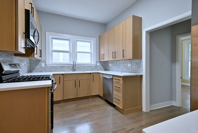 6424 Sinclair Avenue, Berwyn, IL 60402