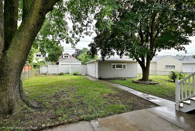 6424 Sinclair Avenue, Berwyn, IL 60402