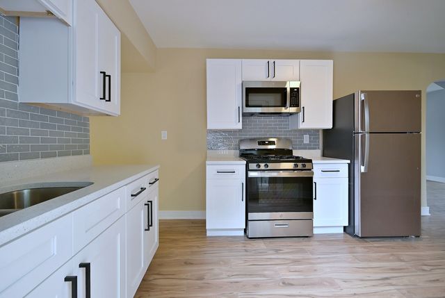 6424 Sinclair Avenue, Berwyn, IL 60402