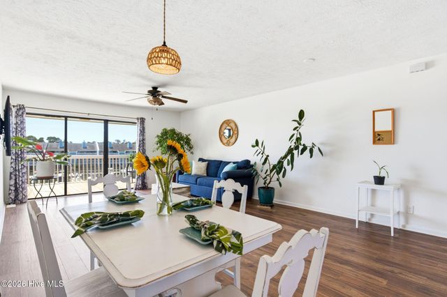 105 Teakwood Drive Apt 702, Carolina Beach, NC 28428