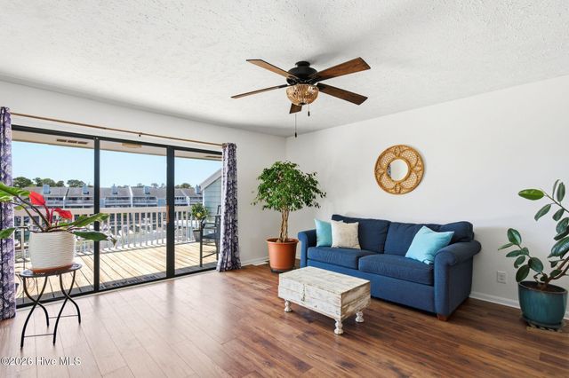 105 Teakwood Drive Apt 702, Carolina Beach, NC 28428