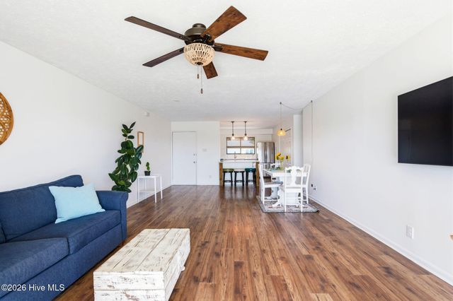 105 Teakwood Drive Apt 702, Carolina Beach, NC 28428