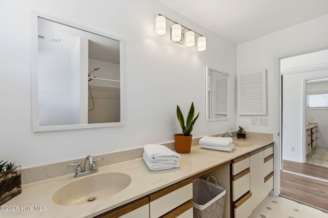 105 Teakwood Drive Apt 702, Carolina Beach, NC 28428