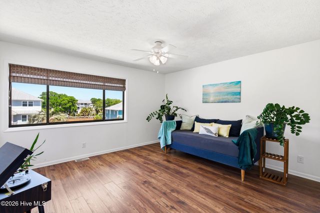 105 Teakwood Drive Apt 702, Carolina Beach, NC 28428