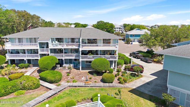 105 Teakwood Drive Apt 702, Carolina Beach, NC 28428