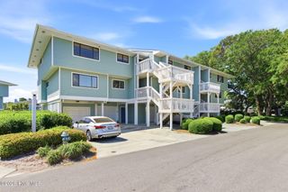 105 Teakwood Drive Apt 702, Carolina Beach, NC 28428