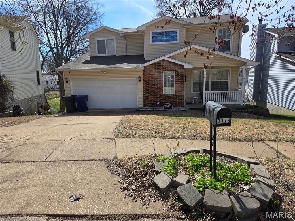 3176 Harlequin Lane, St Louis, MO 63139