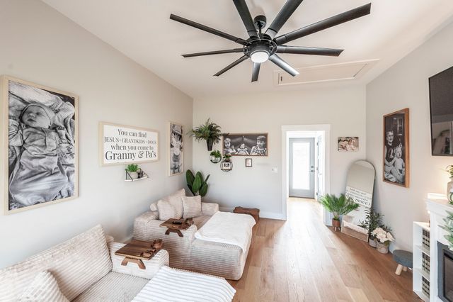 123 Megann Dr, Portland, TN 37148