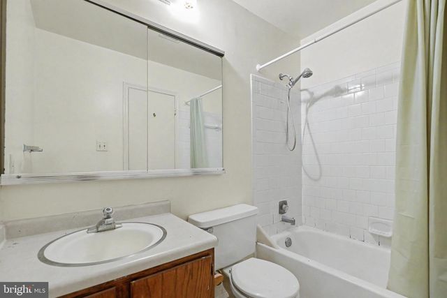 5305 ANCHOR CT, Fairfax, VA 22032