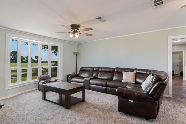 800 Vz County Road 4105, Canton, TX 75103