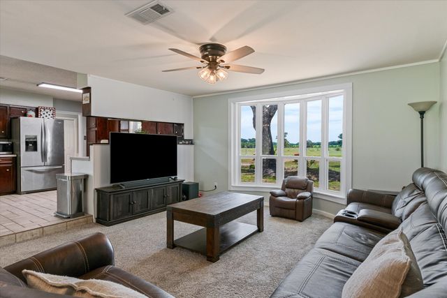 800 Vz County Road 4105, Canton, TX 75103