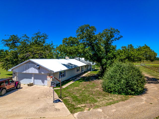 800 Vz County Road 4105, Canton, TX 75103