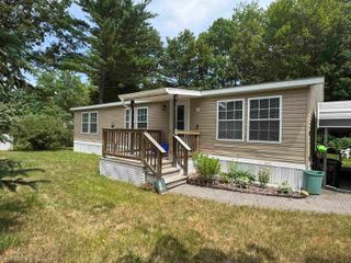 8 Leanne Drive, Concord, NH 03301