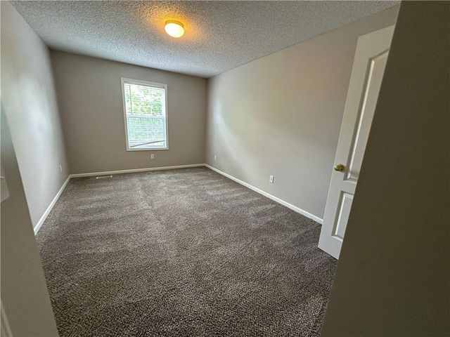 17571 W 162nd Street, Olathe, KS 66062