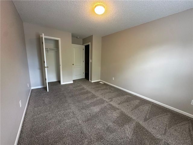 17571 W 162nd Street, Olathe, KS 66062