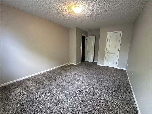 17571 W 162nd Street, Olathe, KS 66062