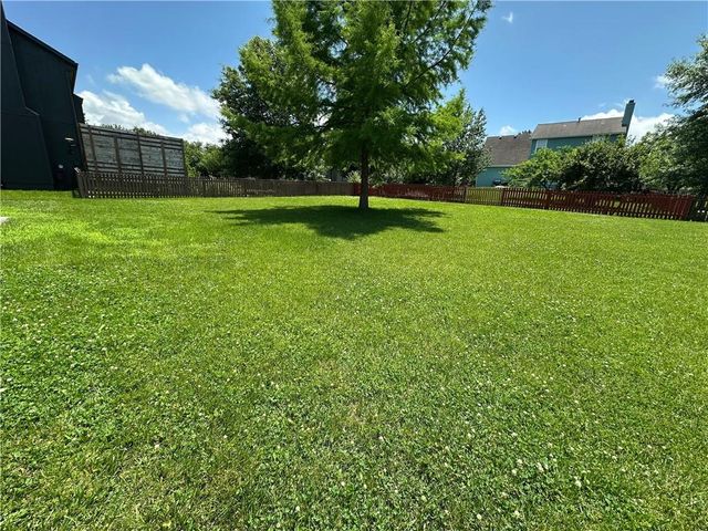 17571 W 162nd Street, Olathe, KS 66062