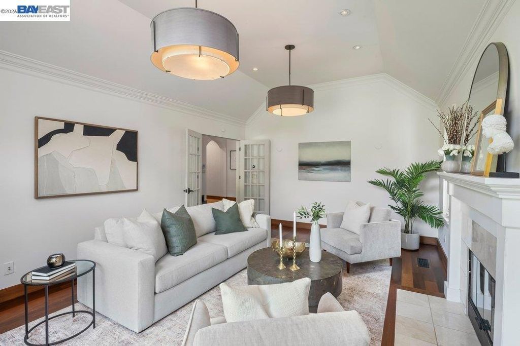 Image 16 of property listing at 715 Fair Oaks Dr, Alamo, CA 94507