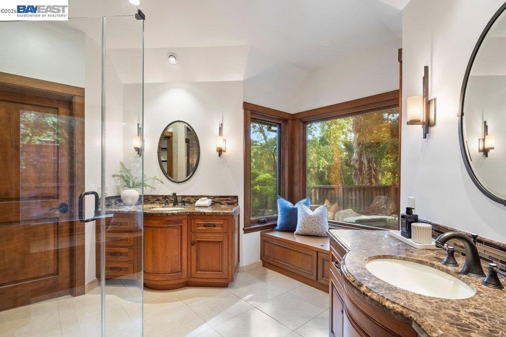 Image 32 of property listing at 715 Fair Oaks Dr, Alamo, CA 94507