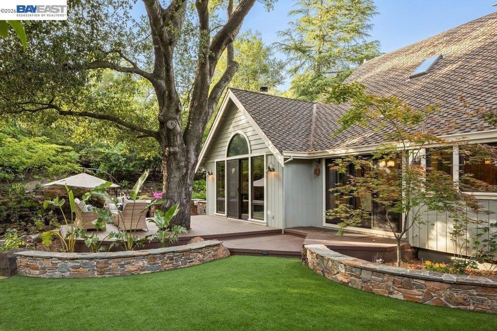 Image 48 of property listing at 715 Fair Oaks Dr, Alamo, CA 94507