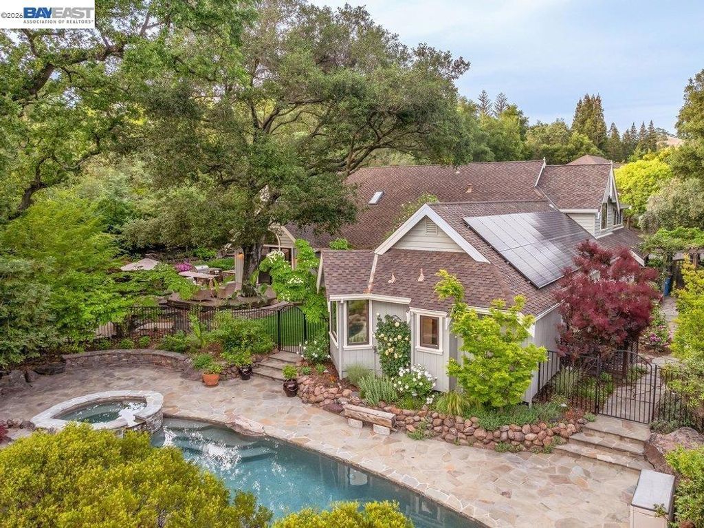 Image 59 of property listing at 715 Fair Oaks Dr, Alamo, CA 94507