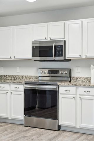 8050 Long Shadow Lane, North Charleston, SC 29406