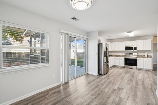 8050 Long Shadow Lane, North Charleston, SC 29406