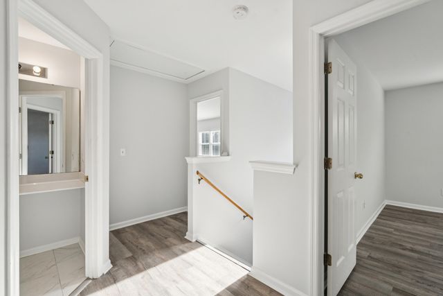 8050 Long Shadow Lane, North Charleston, SC 29406