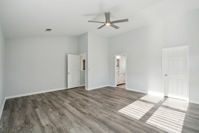 8050 Long Shadow Lane, North Charleston, SC 29406