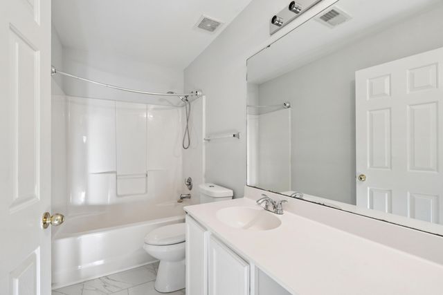 8050 Long Shadow Lane, North Charleston, SC 29406