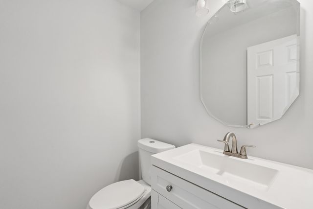 8050 Long Shadow Lane, North Charleston, SC 29406