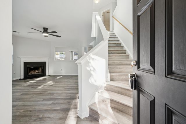 8050 Long Shadow Lane, North Charleston, SC 29406