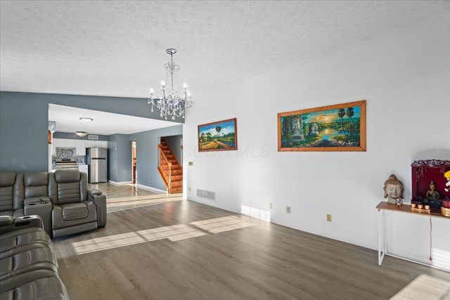 1390 Gray Meadow Drive, Columbus, OH 43223